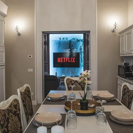 Belvedere Luxury Apartment, View On The Walls Appartamento