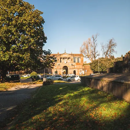 Apartment Belvedere Luxury Apartment, View On The Walls *
